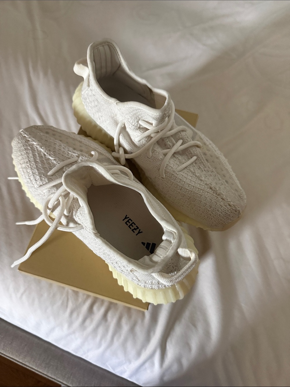 Yeezy Kids Cream/White Knit Low-Top Sneakers